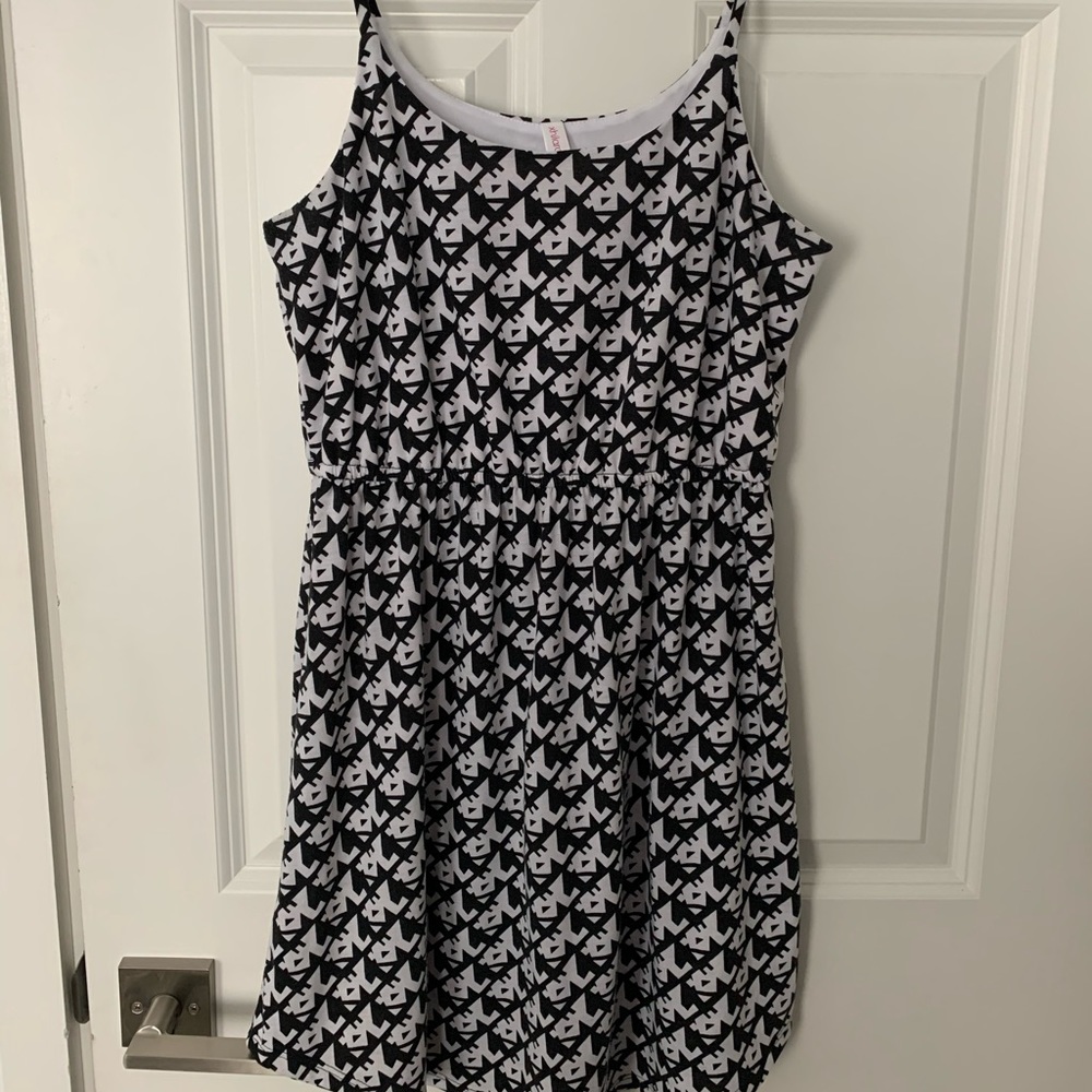 Xhilaration B&W Casual Dress